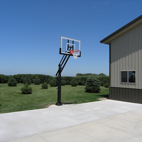 The McNaughton family from LeMars, IA love their new basketball system